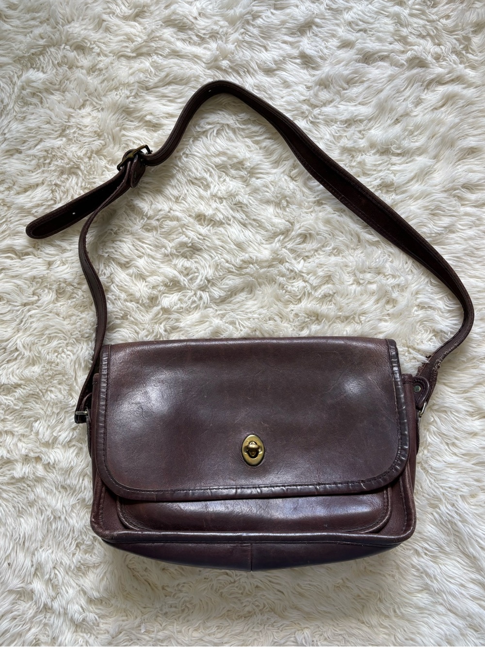 Women's Brown Leather Crossbody Bag with Turn-Lock Closure